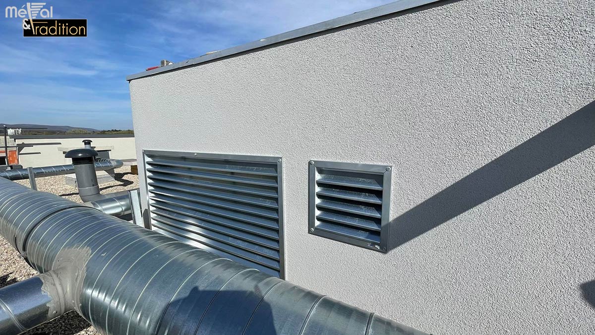 Aménagement de grilles de ventilation sur mesure en métal Métal & Tradition